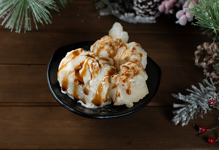 Vanilla Ice Cream & Crispy Mochi